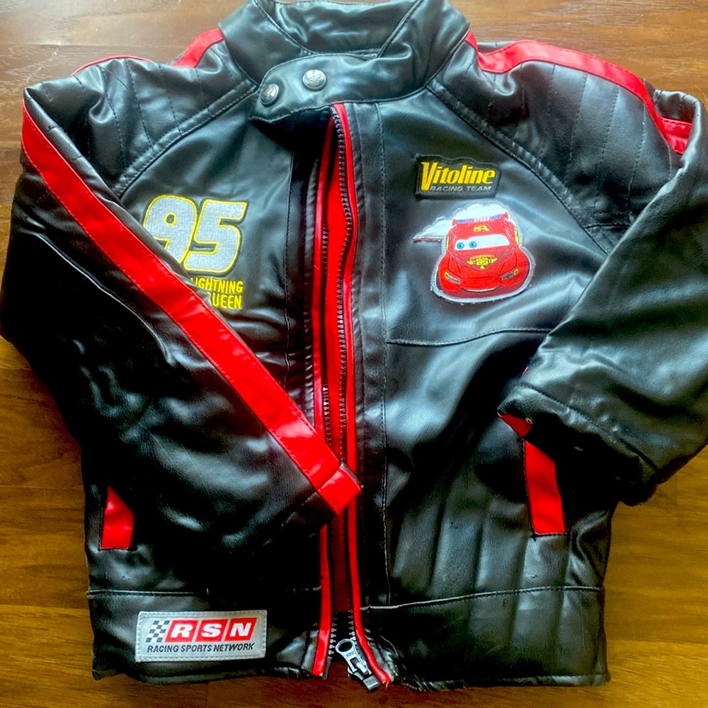 SIZE 5 KIDS SPORTS JACKET VERY GOOD CONDITION